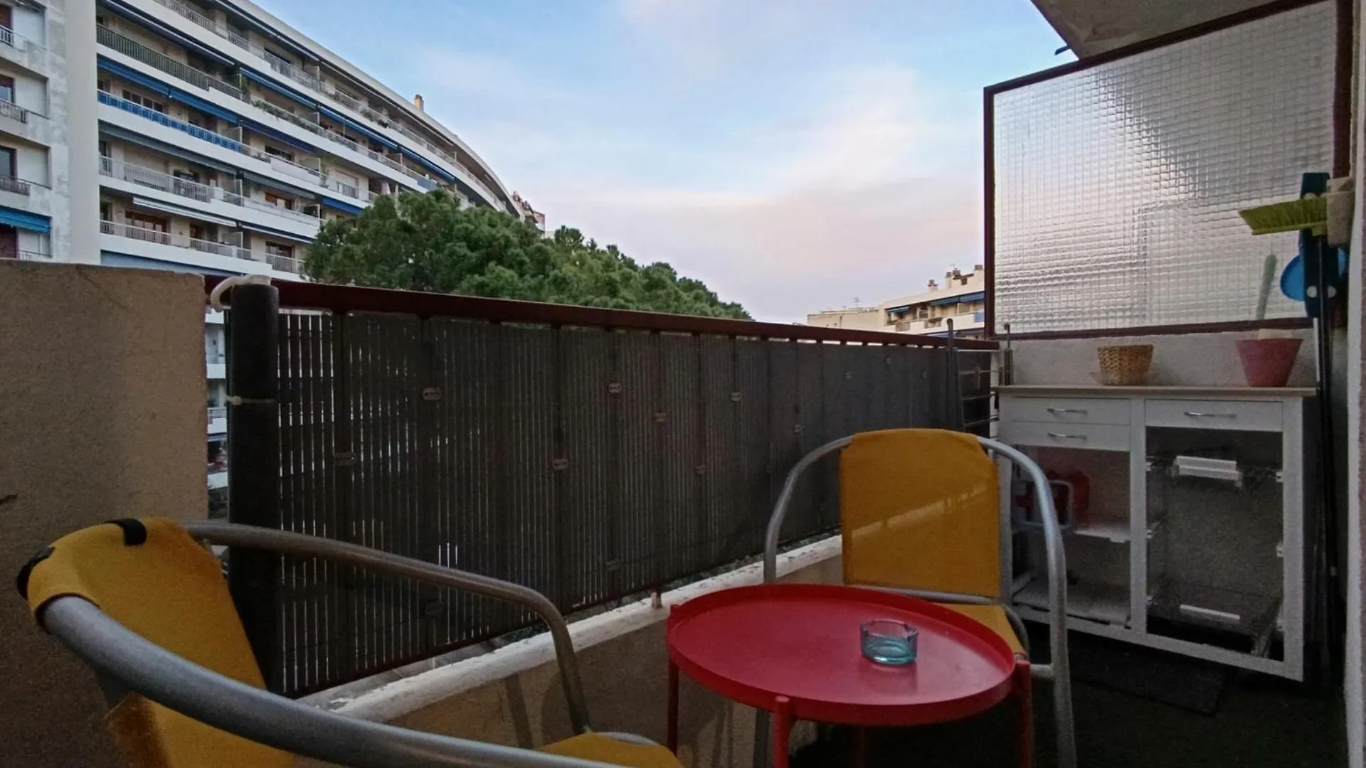 Apartment Studio Calme Et Cosy Proche De La Gare Saint Charles Marseille